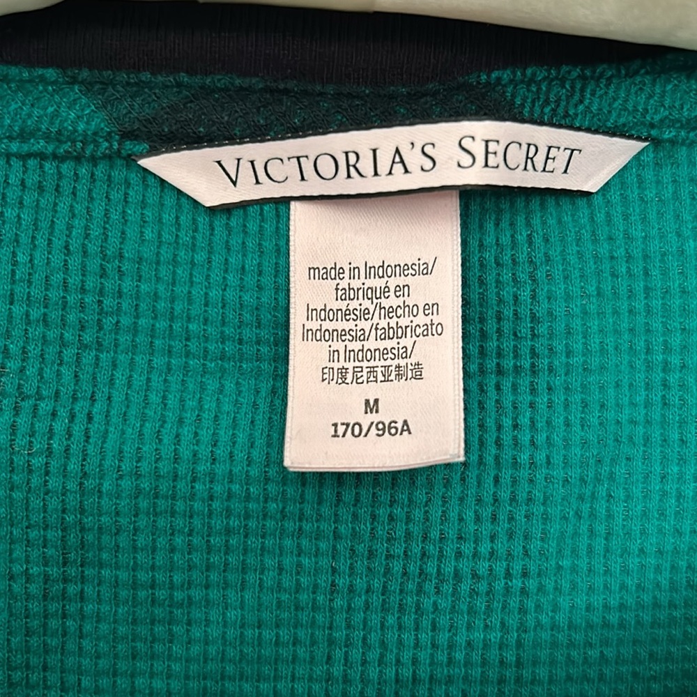Victoria’s Secret Thermal Night Shirt - Picture 7 of 8